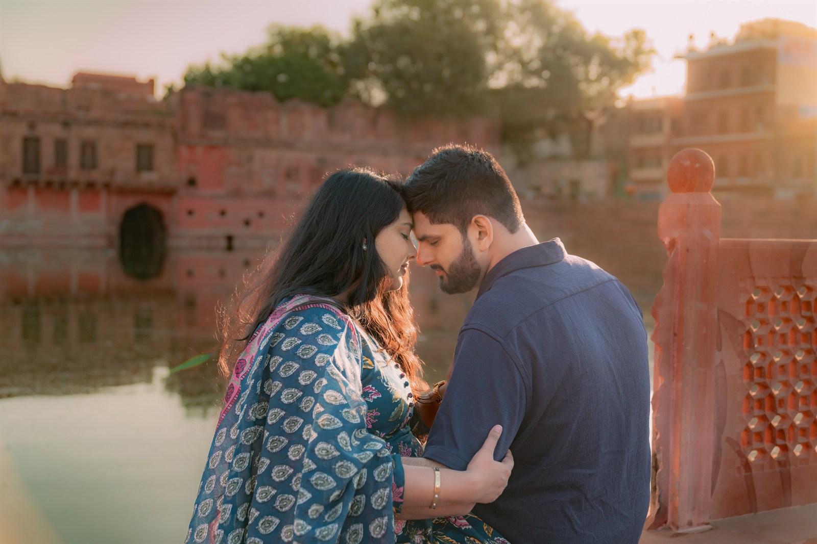 Pre-wedding couple moment — DSC08429
